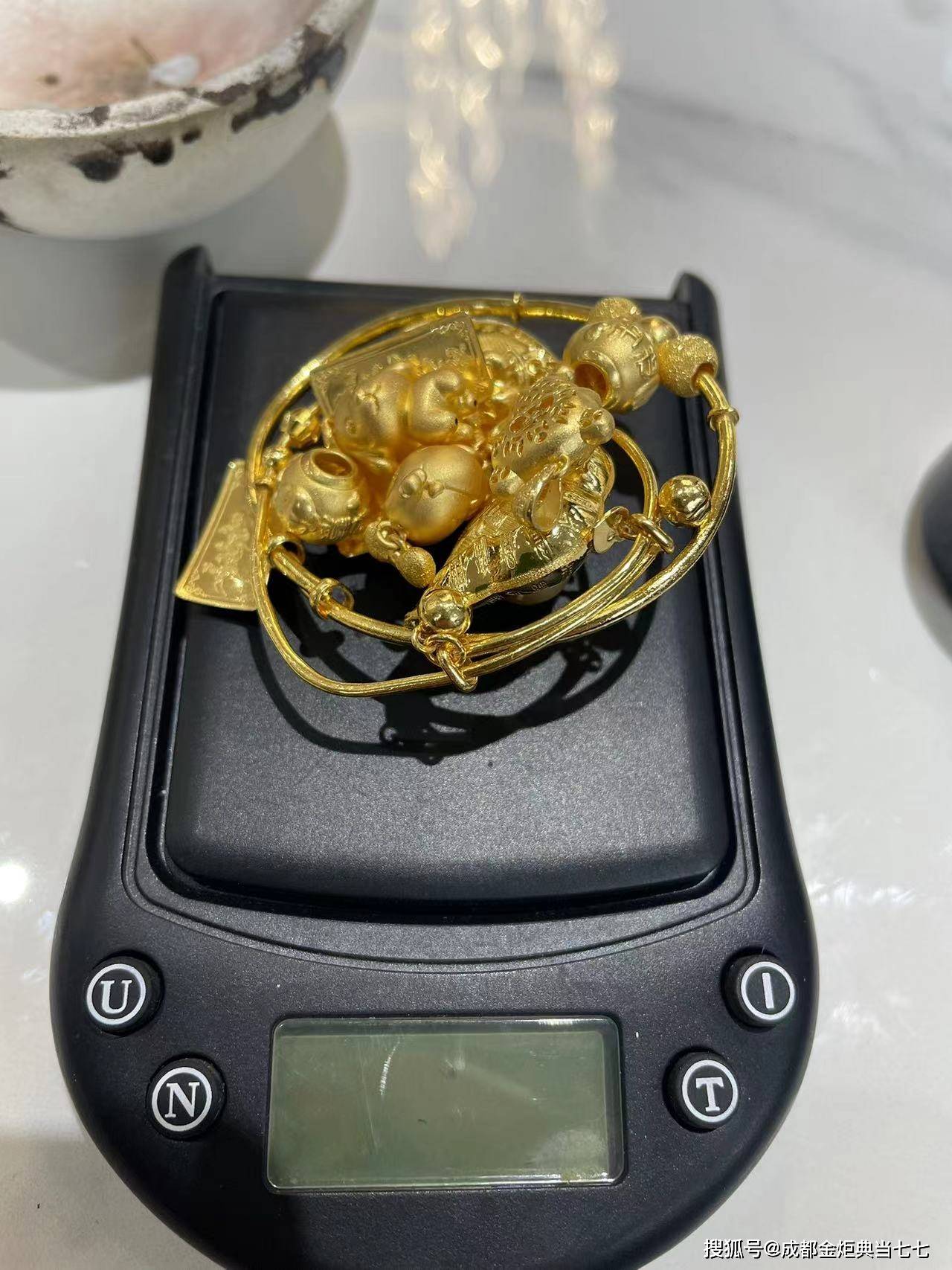 温岭最新24小时上门回收金价方法分析(最方便真实的温岭24小时上门回收黄金方法)